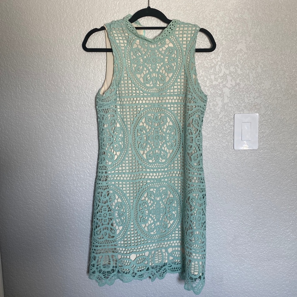 EUC Mint Green & Cream Lily Rain Dress Size M